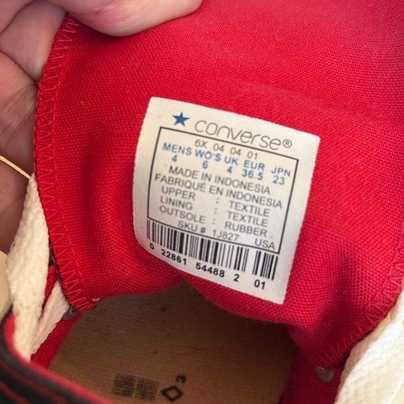 Converse women’s size 6 - Picture 4 of 6